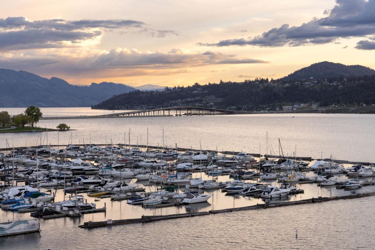 Delta Hotels By Marriott Grand Okanagan Resort Kelowna Exterior foto