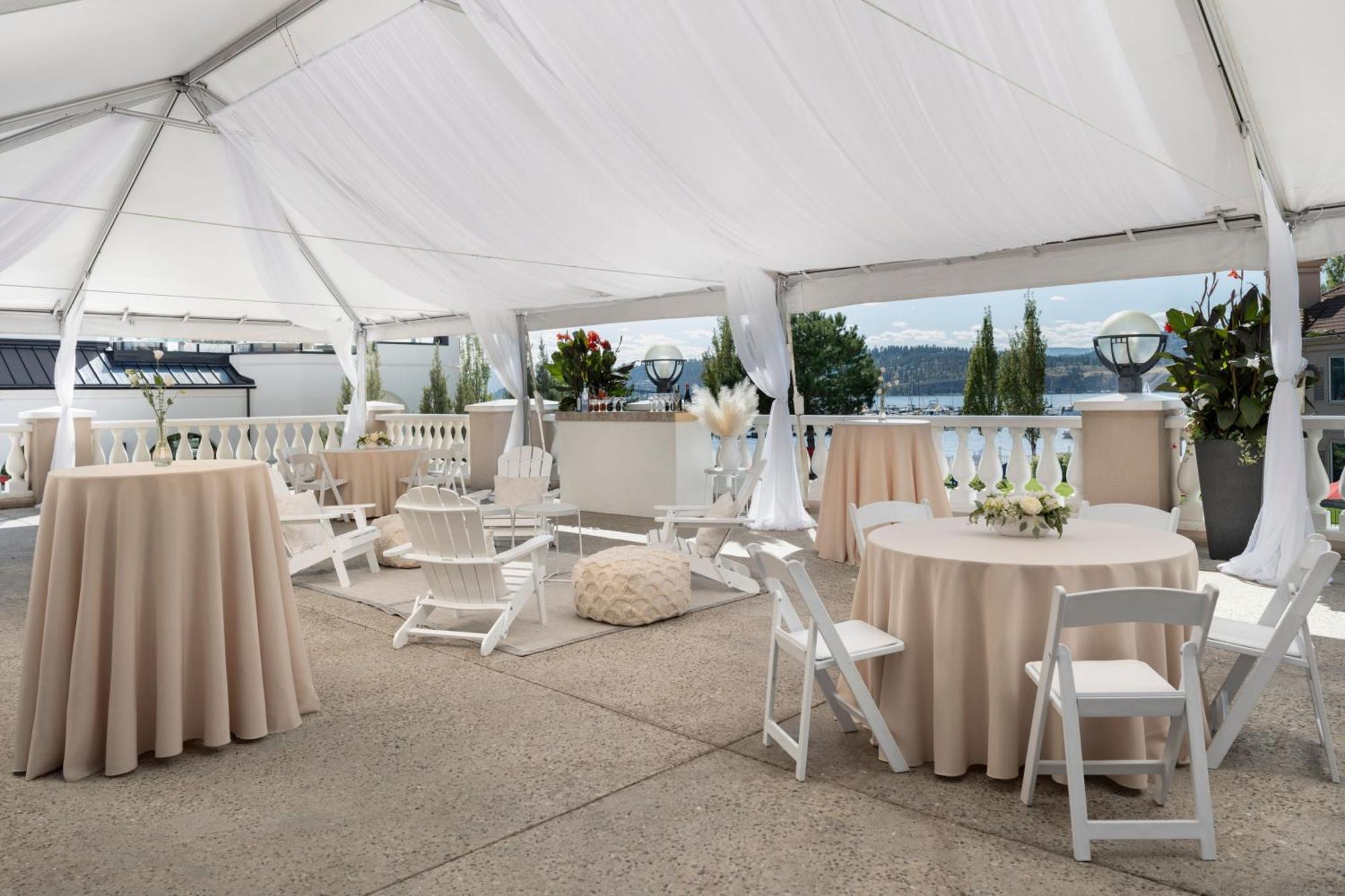 Delta Hotels By Marriott Grand Okanagan Resort Kelowna Exterior foto
