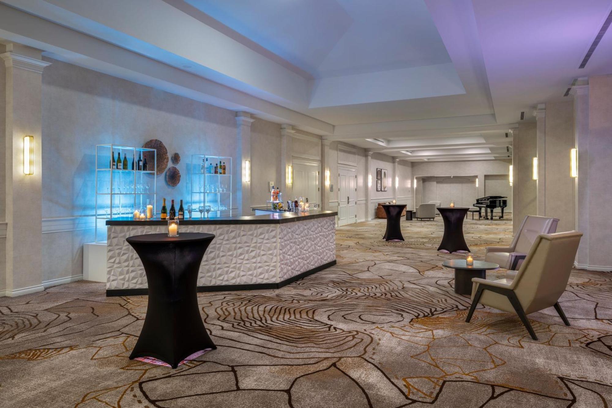 Delta Hotels By Marriott Grand Okanagan Resort Kelowna Exterior foto