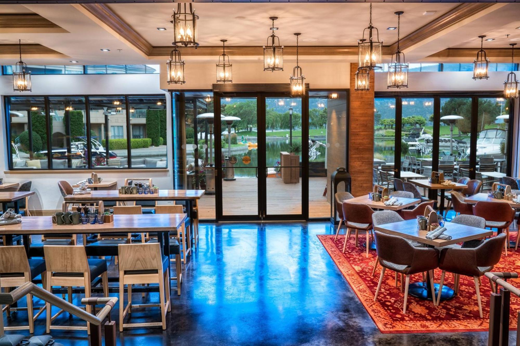 Delta Hotels By Marriott Grand Okanagan Resort Kelowna Exterior foto