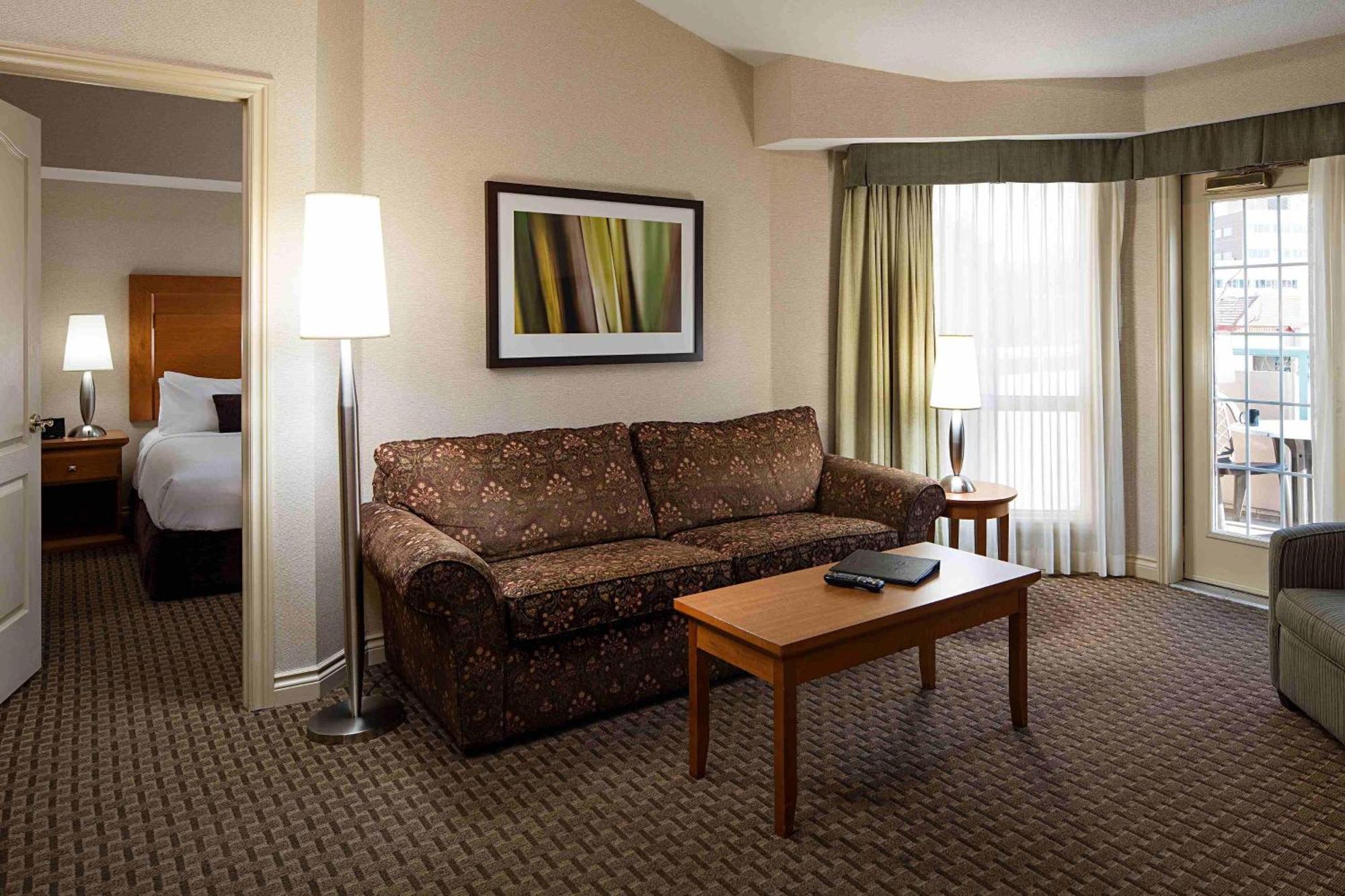 Delta Hotels By Marriott Grand Okanagan Resort Kelowna Exterior foto